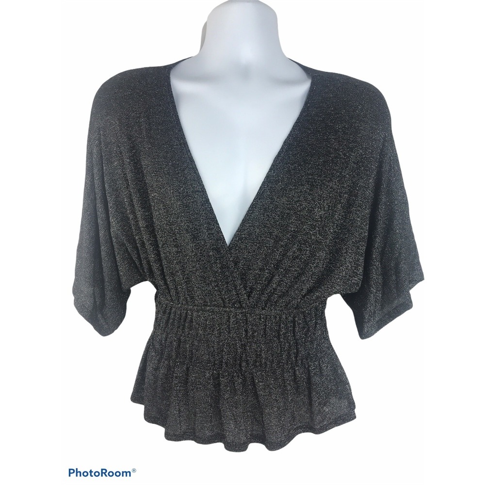 NWT Dear‎ Apple Womens Medium Grey Sparkly Short Sleeve V-neck Top